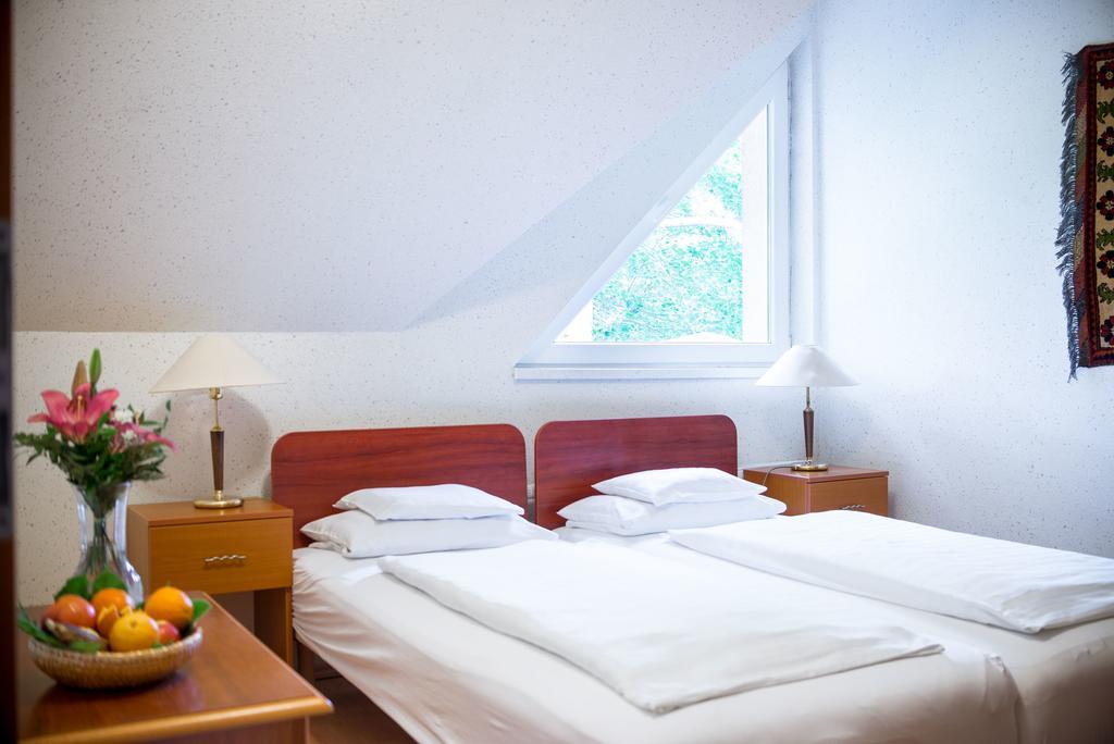 Wellness Hotel Szindbad Balatonszemes Bagian luar foto